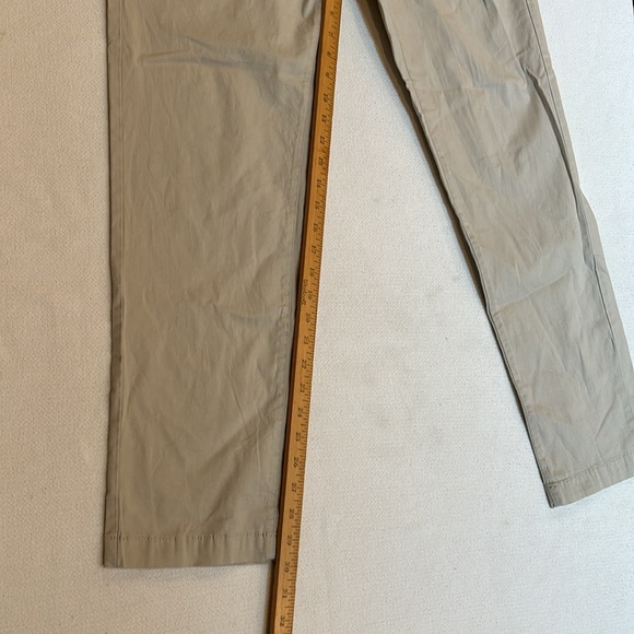 GH Bass & Co Pale Taupe Straight leg Stretch Pants Pockets Size 14 - Picture 4 of 9